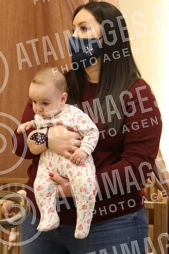 Promotion of new products of the BeSafe and Ergobaby brands with certified educators was held in the Jungle Baby store.Promocija novih proizvoda brendova BeSafe i Ergobaby uz sertifikovane edukatore odrzana je u Jungle Baby prodavnici.