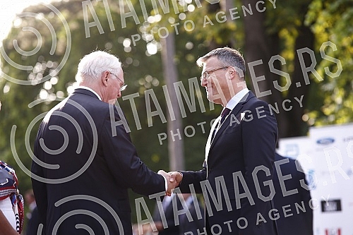 US Ambassador to Serbia Christopher Hill hosted a reception to celebrate the national holiday of the United States, Independence Day.Ambasador SAD u Srbiji Kristofer Hil priredio je prijem povodom proslave nacionalnog praznika Sjedinjenih Americkih