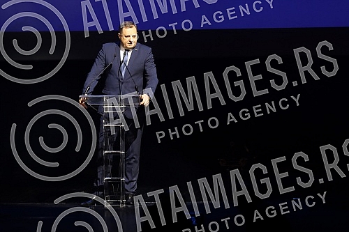 The ceremonial academy in Belgrade's Kombank hall marked the Day of Remembrance for the victims of the 1999 NATO aggression.
Svecanom akademijom u beogradskoj Kombank dvorani, obelezen je Dan secanja na stradale u NATO agresiji 1999. godine. The ceremonial academy in Belgrade's Kombank hall marked the Day of Remembrance for the victims of the 1999 NATO aggression.
Svecanom akademijom u beogradskoj Kombank dvorani, obelezen je Dan secanja na stradale u NATO agresiji 1999. godine.