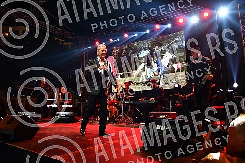 Under the auspices of the city of Kraljevo, a concert by Miroslav Ilic was held on the Square of Serbian Warriors in Kraljevo, originally planned to celebrate the Serbian New Year, but was then postponed due to the extremely bad epidemiological situa