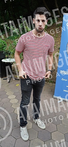 The fourth donor council of the Humanitarian Organization of Serbs for Serbs was organized in the restaurant Topciderac.Cetvrto donatorsko vece Humanitarne organizacije Srbi za Srbe  organizovano je u restoranu Topciderac.