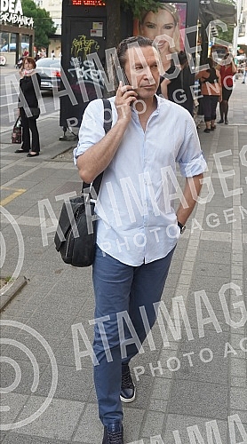 Promotion of the book by Zarko Lausevic Padre, idiot! was held at the Student Cultural Center.Promocija knjige Zarka Lausevica Padre, idiote! odrzana je u Studentskom kulturnom centru. 