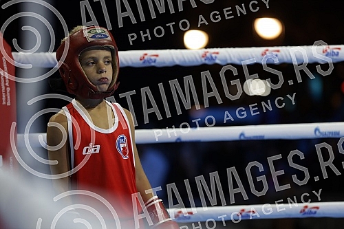 Celebrating World Boxing Day with a class of Roy Jones Jr. at Republic Square.Obelezavanje Svetskog dana boksa uz cas Roj Dzonsa Juniora na Trgu republike.