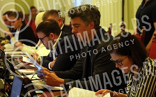 The session of the Parliamentary Committee for Foreign Affairs, whose agenda included a report on the international cooperation of the Serbian Parliament in 2021, was held in the House of the National Assembly.
Sednica skupstinskog Odbora za spoljne The session of the Parliamentary Committee for Foreign Affairs, whose agenda included a report on the international cooperation of the Serbian Parliament in 2021, was held in the House of the National Assembly.
Sednica skupstinskog Odbora za spoljne