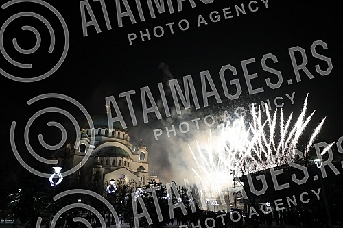 Traditional fireworks on the occasion of the Orthodox New Year's Eve at the Church of St. Sava.
Tradicionalni vatromet povodom doceka Pravoslavne nove godine kod Hrama Svetog Save. Traditional fireworks on the occasion of the Orthodox New Year's Eve at the Church of St. Sava.
Tradicionalni vatromet povodom doceka Pravoslavne nove godine kod Hrama Svetog Save.