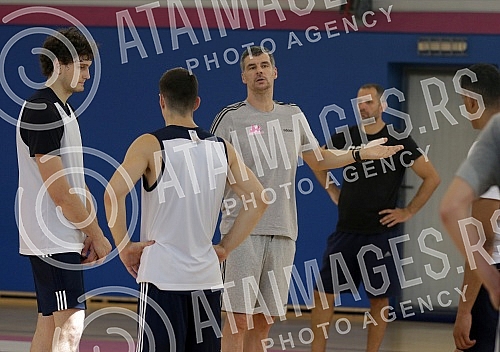 Training of basketball players Mega Bemax and new coach Vlado Jovanovic.Trening kosarkasa Mega Bemax i novog trenera Vlade Jovanovica.