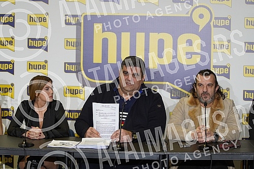 Aca Lukas and the author's team organized a press conference with irregularities at the Hype studio at the Belgrade Fair at the Aca Lukas and the author's team organized a press conference with irregularities at the Hype studio at the Belgrade Fair at the