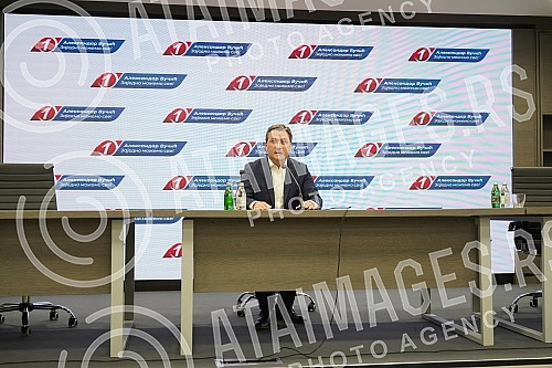 Addressing the media after the completed session of the Presidency of the Serbian Progressive Party.Obaracanje medijima nakon zavrsene sednice Predsednistva Srpske napredne stranke.