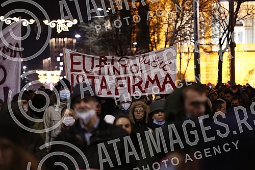 In front of the Presidency, a protest is being held against the excavation of lithium and pine on the territory of the whole of Serbia, under the name 