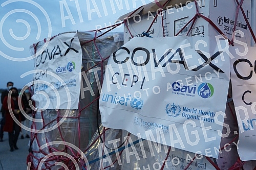 Minister of European integration Jadranka Joksimovic welcomed the first contingent of 57,000 doses of AstraZeneca vaccines through the COVAX mechanism at the 