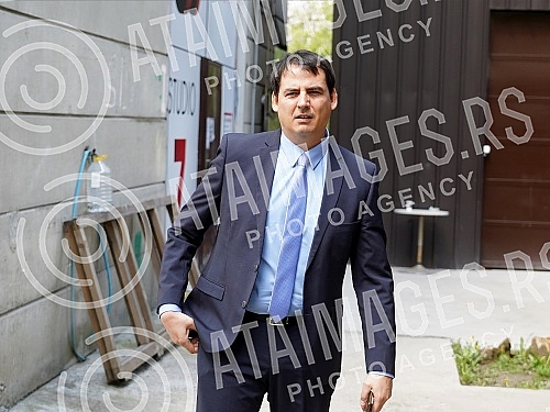 Zoran Kesic in front of the United media studio where the show 