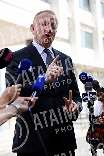The president of the Freedom and Justice Party, Dragan Djilas, gave a statement to the First Basic Public Prosecutor's Office regarding the charges he filed against Serbian President Aleksandar Vucic and Finance Minister Sinisa Mali for 
