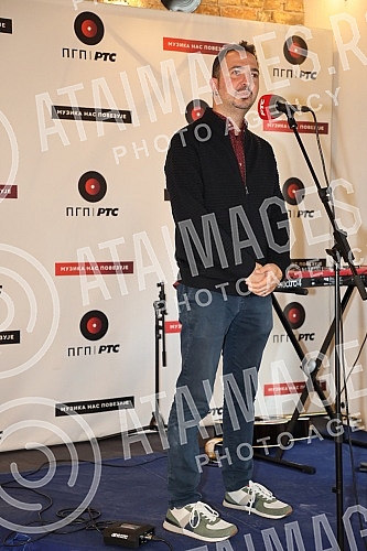 The promotion of the second album of the group DRAM 