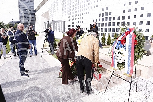 The 23rd anniversary of the bombing of the Embassy of the People's Republic of China in Belgrade in 1999, when three Chinese journalists were killed, was marked in Confucius Street.U  Konfucijevoj ulici obelezavena je 23. godisnjica bombardovanja A