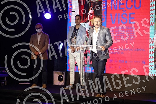 The start of the youth vaccination campaign has been announced at the Belgrade Youth Center.U Domu omladine Beograda najavljen pocetak kampanje za vakcinaciju mladih.