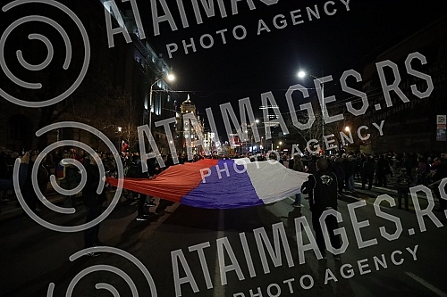 War veterans and People's Patrols organized a protest on the day of the beginning of the NATO aggression on our country, in front of the General Staff.Ratni veterani i Narodne patrole organizovali su protest na dan pocetka agresije NATO pakta na na