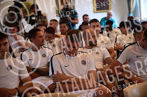 The official call of FK Partizan before the start of the 2022/2023 season was held at the Partizan - Teleoptik Sports Center, and then the first training session was held.Zvanicna prozivka FK Partizana pred pocetak sezone 2022/2023 odrzana je u Spo