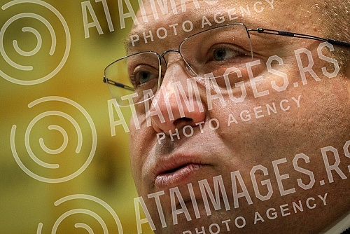 Black and White Movement press conference - for a just Serbia where Vladimir Vuletic, the movement's president, spoke.Konferencija za medije Pokreta CRNO NA BELO - za pravednu Srbiju na kojoj je govorio Vladimir Vuletic, predsednik pokreta.