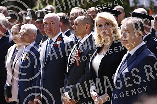 As part of the celebration of May 9, the Day of Victory over Fascism in World War II, representatives of the Ministry of Defense and the Serbian Army, the City of Belgrade and SUBNOR and participants in the Immortal Regiment laid wreaths at the Monum