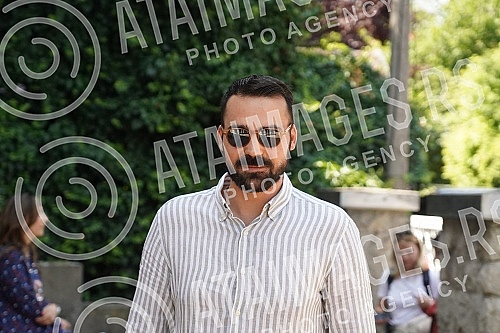 On the occasion of the beginning of the filming of the second season of the series 