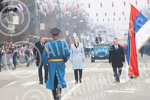 The ceremonial parade on the occasion of the Republic Day was held on Krajina Square in Banja Luka.Svecani defile povodom Dana Republike odrzan je na Trgu Krajine u Banjaluci 