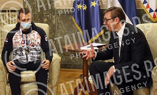 The President of the Republic of Serbia, Aleksandar Vucic, met with the winner of the bronze medal at the World Boxing Championship, Vladimir Mironcikov, and the delegation of the Boxing Association of Serbia. Predsednik Republike Srbije Aleksandar
