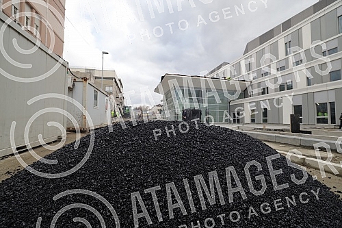 The works on the new Clinical Center of Serbia in Belgrade and its surroundings are coming to an end.Radovi na novom Klinickom centru Srbije u Beogradu i njegovoj okolini se privode kraju.