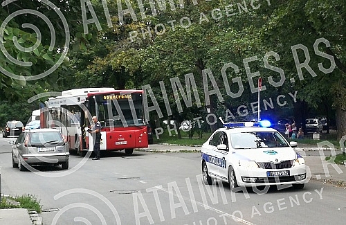 In Zeleznik, the bus driver on the line 58 passengers sprinkled with pepper spray.U Zelezniku vozaca autobusa na lini 58 putnik poprskao biber sprejom.
