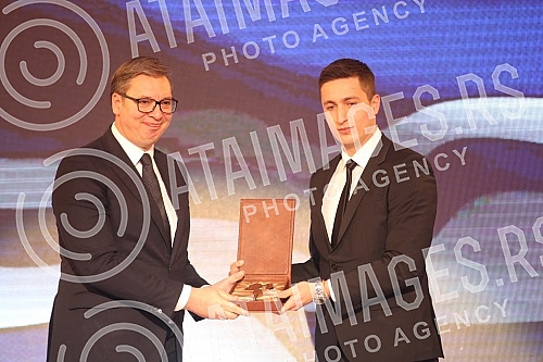 The President of Serbia, Aleksandar Vucic, paid a visit to Banja Luka, where he talked with the highest officials, attended a meeting of the High council for cooperation between RS and Serbia, and was presented with the key to the City and the Charte