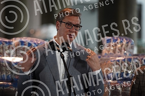 The President of the Republic of Serbia, Aleksandar Vucic, visited the warehouse of the Republic Directorate for Commodity Reserves - General Cargo Warehouse, Belgrade.Predsednik Republike Srbije Aleksandar Vucic obisao je skladista Republicke dire