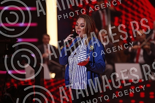 In the RTS studio in Kosutnjak, the recording of a new music sou program, the Music Derby show, has started, as a sign of support for our national team, which is going to Qatar for the football championship.U studiju RTS na Kosutnjaku pocelo je sni