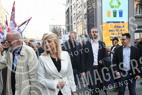 The Coalition United for the Victory of Serbia and Belgrade organized a parade with Knez Mihailov from the Palace of Albania to the City Library, where the citizens and the media were addressed by the entire people of the coalition.Koalicija Ujedin