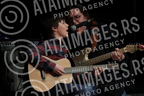 A concert in honor of the legendary drummer Dragoljub Djuricic, the man with the biggest smile on the domestic music scene, was held at the Atelier 212 theater.Koncert u cast legendarnog bubnjara Dragoljuba Djuricica, coveka sa najvecim osmehom na 