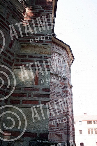 The Ravanica Monastery is located at the foot of the Kucajski Mountains, next to the village of Senje near Cuprija. Ravanica is the endowment of Prince Lazar, who died in the battle of Kosovo on Vidovdan, June 28, 1389.Manastir Ravanica nalazi se u