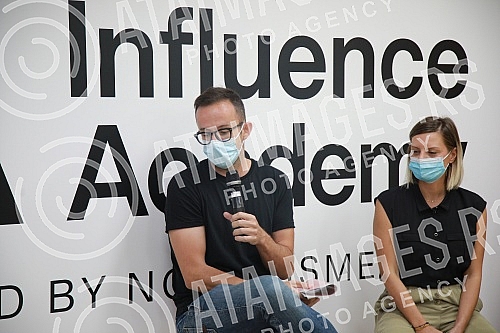 The Influence Academy project was presented at the Museum of Selfies - a project of training, teaching and social responsibility for online influencers, backed by the regional organization Propulsion and the company Facebook.U Muzeju selfija predst