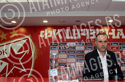 Promocija Miodraga Bozovica novog trenera, sefa Strucnog staba FK Crvena zvezda, odrzana na stadonu 
