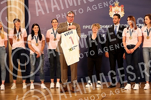 The President of Serbia, Aleksandar Vucic, received in the Presidency the women's basketball national team of Serbia, which won a gold medal at the European Championship.Predsednik Srbije Aleksandar Vucic primio je  u Predsednistvu zensku kosarkask