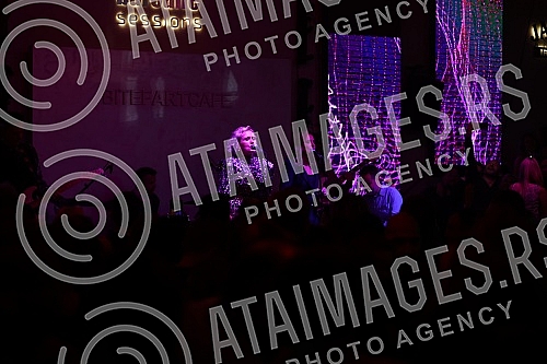 One of the most luxurious voices of the regional music scene, Vanna held her first solo concert in Belgrade in the BitefArtCafe club as part of the tour called 