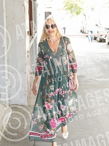 The arrival of members of the Serbian Progressive Party to the session of the Presidency, where a decision will be made on the SNS candidate for the President of the National Assembly.
Dolazak clanova Srpske napredne stranke na sednicu Predsednistva The arrival of members of the Serbian Progressive Party to the session of the Presidency, where a decision will be made on the SNS candidate for the President of the National Assembly.
Dolazak clanova Srpske napredne stranke na sednicu Predsednistva