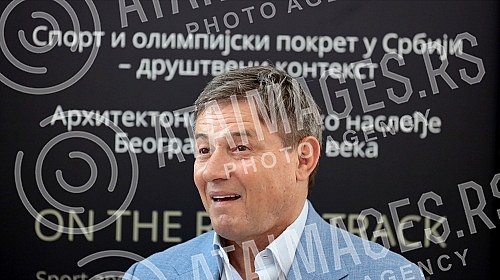 The selector of the Serbian national football team and the winner of the bronze Olympic medal at the Los Angeles Games in 1984, Dragan Stojkovic, visited the exhibition 