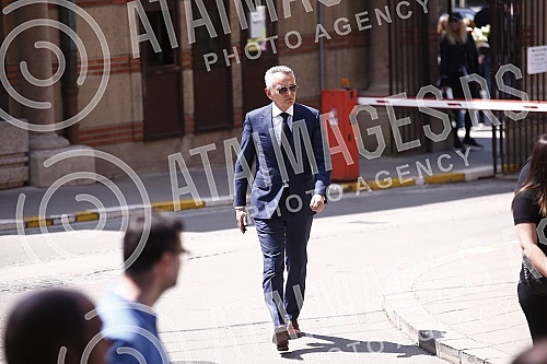 Veselin Vesa Simonovic, director and editor-in-chief of the Nova.rs portal, will be buried in the Alley of Merited Citizens at the New Cemetery in Belgrade, the family received condolences at 1:30 p.m., and the funeral service began at 2 p.m.Veseli