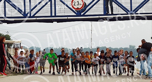 The first Zemun Half Marathon was held on the Zemun Quay, and in addition to the main 21.1 kilometer race, the program included two competitive disciplines - the Zemun Week senior race and the Race of Future Champions, which also had a humanitarian c