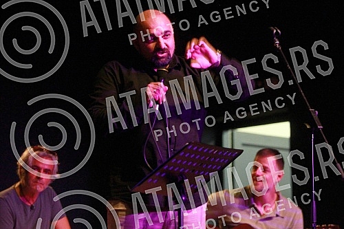 A documentary film about the king of Roma music, Saban Bajramovic, along with a concert by Our Aunts, was organized at the Jewish Cultural Center in Dorcol under the auspices of the Kontekst language school and Nasa mesta agency.
Dokumentarni film o A documentary film about the king of Roma music, Saban Bajramovic, along with a concert by Our Aunts, was organized at the Jewish Cultural Center in Dorcol under the auspices of the Kontekst language school and Nasa mesta agency.
Dokumentarni film o