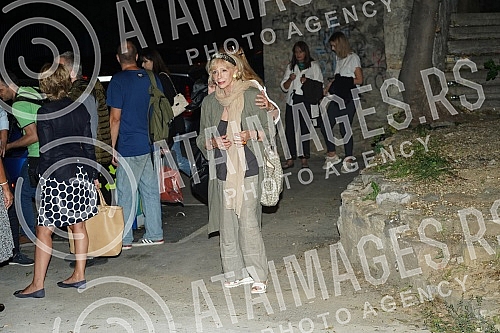 The Elar group, consisting of Anja Alac and Boris Bunjac, held a concert at the Summer Stage of the Belgrade Drama Theater.
Sastav Elar, koji cine Anja Alac i Boris Bunjac je odrzao koncert na Letnjoj sceni Beogradskog dramskog pozorista. The Elar group, consisting of Anja Alac and Boris Bunjac, held a concert at the Summer Stage of the Belgrade Drama Theater.
Sastav Elar, koji cine Anja Alac i Boris Bunjac je odrzao koncert na Letnjoj sceni Beogradskog dramskog pozorista.