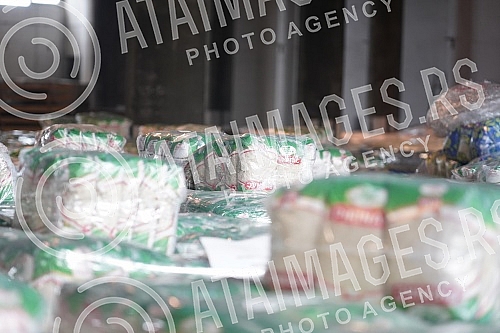 The President of the Republic of Serbia, Aleksandar Vucic, visited the warehouse of the Republic Directorate for Commodity Reserves - General Cargo Warehouse, Belgrade.Predsednik Republike Srbije Aleksandar Vucic obisao je skladista Republicke dire