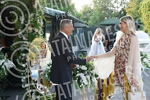 The daughter of singer Mira Skoric and surgeon Vasa Jeremic, Milica Jeremic married her longtime boyfriend Sebastijan, and the celebration was held at the Frans restaurant.Cerka pevacice Mire Skoric i hiurga Vase Jeremica, Milica Jeremic udala se d