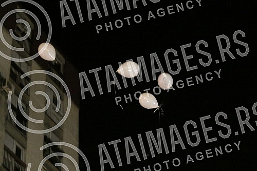 Parents, family and friends of little Despot Mrdjic, who was killed in Prvomajska Street in Zemun on November 24, 2020, when his leg was stuck in the door when getting off the bus, gathered tonight, on the anniversary of his death, and blocked traffi Parents, family and friends of little Despot Mrdjic, who was killed in Prvomajska Street in Zemun on November 24, 2020, when his leg was stuck in the door when getting off the bus, gathered tonight, on the anniversary of his death, and blocked traffi