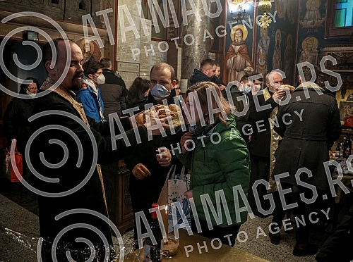 The Serbian orthodox church celebrates St. Nicholas - believers in the Church of St. Nicholas, which is located within the complex of the New cemetery.
Srpska pravoslavna crkva slavi Svetog Nikolu - vernici u Crkvu Svetog Nikole koja se nalazi u ok The Serbian orthodox church celebrates St. Nicholas - believers in the Church of St. Nicholas, which is located within the complex of the New cemetery.
Srpska pravoslavna crkva slavi Svetog Nikolu - vernici u Crkvu Svetog Nikole koja se nalazi u ok