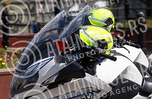 Police on the streets of Belgrade.Policija na ulicama Beograda.