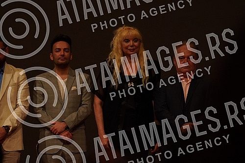 The ceremonial presentation of the 51st Golden Beocug Award and the Charter was held on the Grand Stage of the National Theater.Svecano urucenje 51. nagrade Zlatni Beocug i Povelje odrzano je  na Velikoj sceni Narodnog pozorista.
